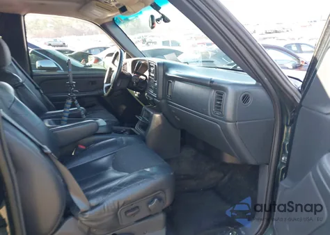 2002 Chevrolet Avalanche 1500 z USA, uszkodzony, nr VIN 3GNEK13T12G160325